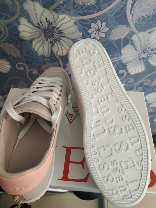 Оригинални кецове Guess, естествена кожа
