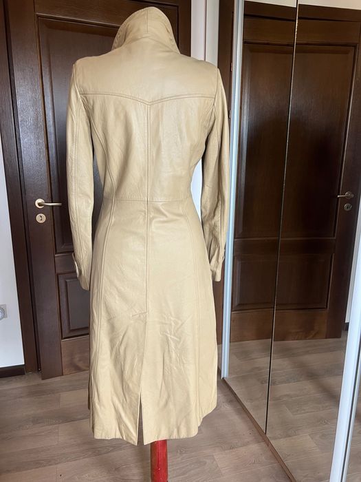 Pardesiu/trenchi piele naturala moale , fina nude Xs