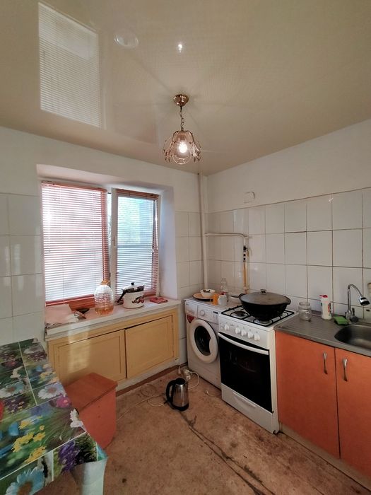 Продам 2к.кв по Айтекеби рядом магазин Анвар