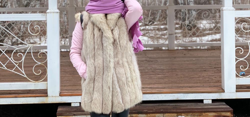 Натуралка жилетка