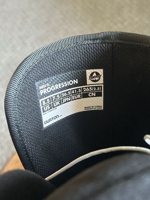 Burton boots snowboard