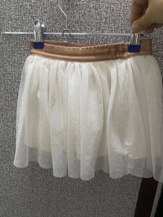 Продам  белую юбку нарядную