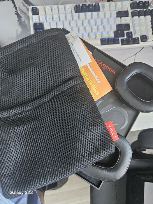 Продам наушники.