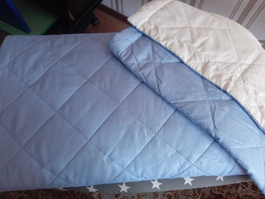 покрывало на кровать новое