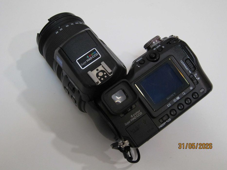 Sony Cyber-shot DSC-F828
