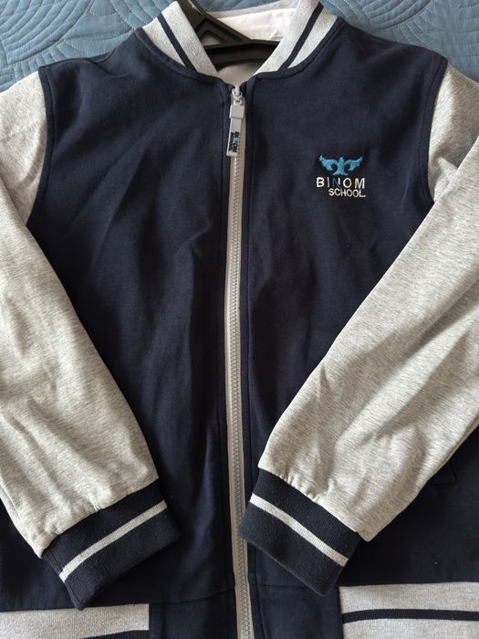 Продам бомбер Binom School