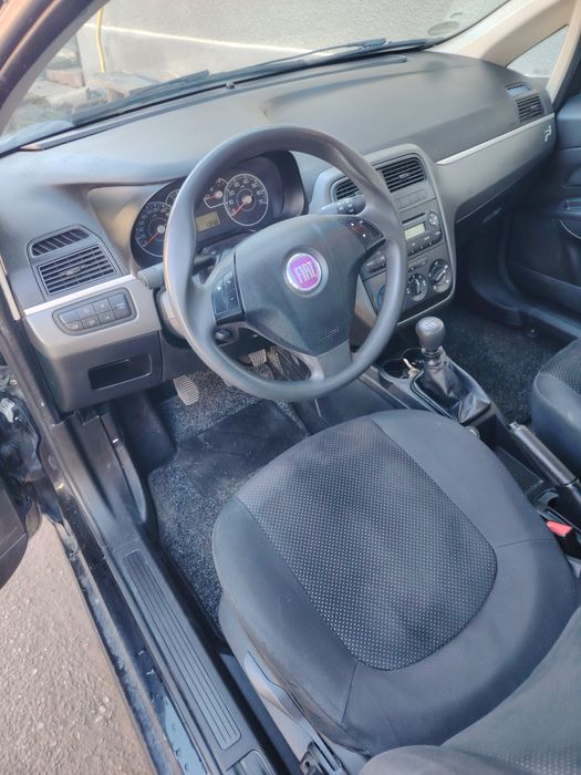 Vând FIAT Grande Punto 2008 1.4 benzină