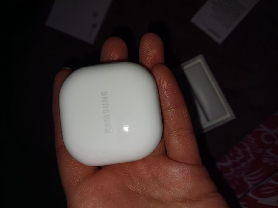 Продам наушники новые