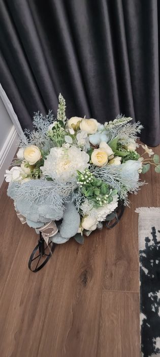 Aranjament flori artificiale