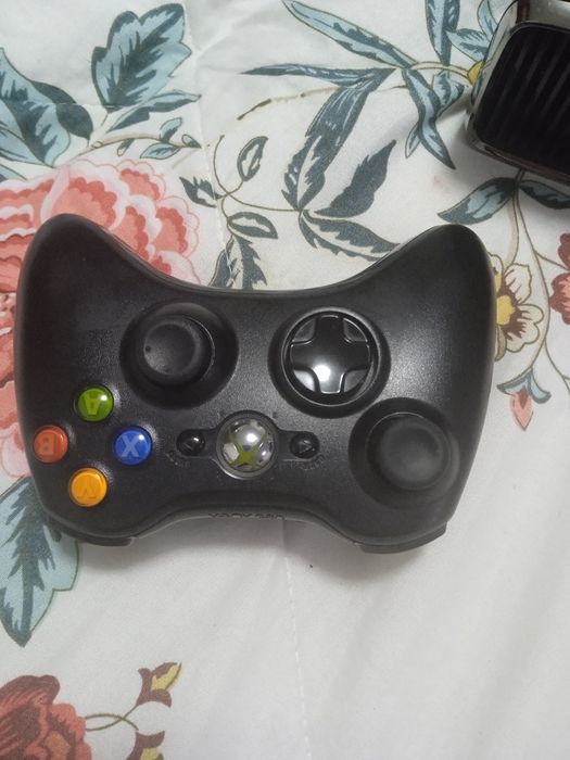 Продам Xbox приставку