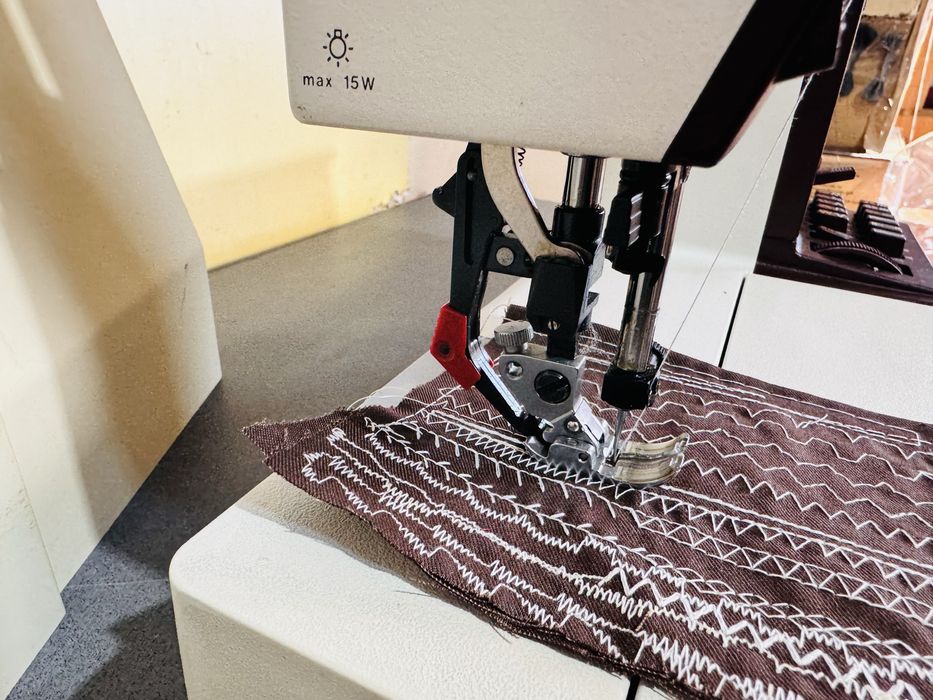 Masina de cusut Pfaff tipmatic 1171 semi industrial cu IDT