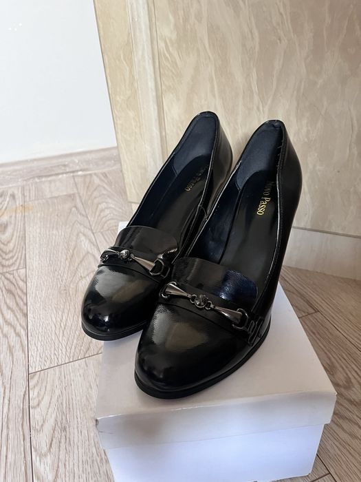 Туфли почти новый 39размер