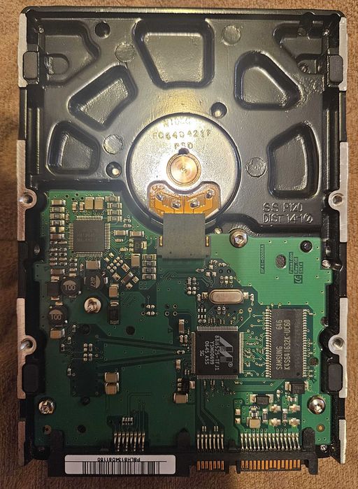 HDD Samsung 200GB , 7200rpm.