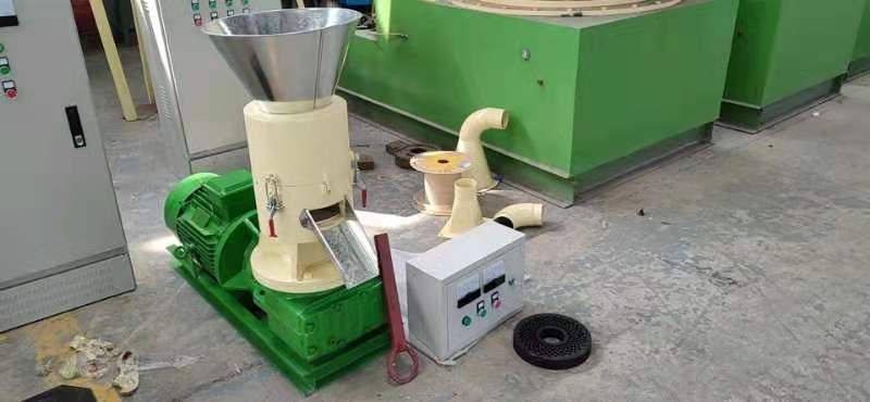 Гранулятор опилок, остатков МДФ, сена, лузги и т.п. (200-250 кг/час)