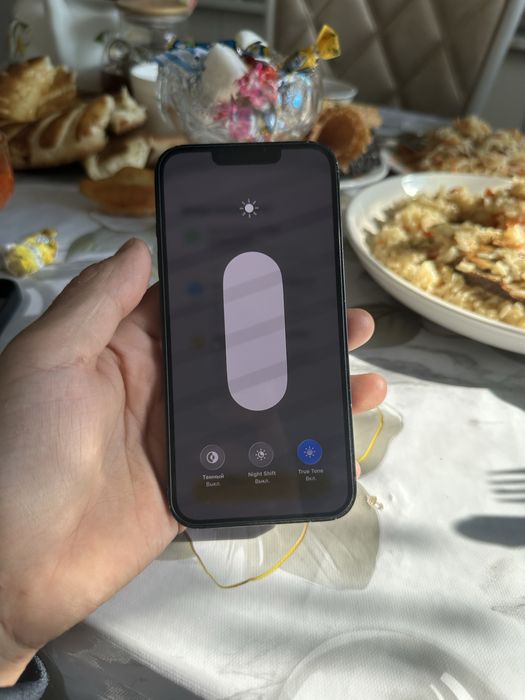 Айфон 13 на 128гб идеал