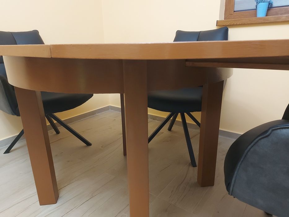 Дървена разтегателна маса