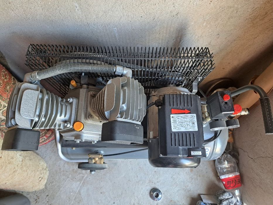 Компрессор масляный Remeza СБ4/С-50.LB30А