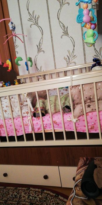 Продам детскую кроватку-трансформер