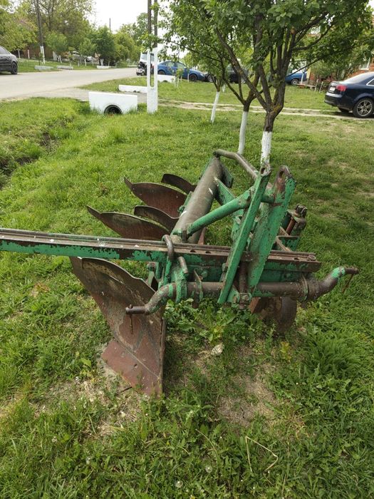 Vând utilaje acricole