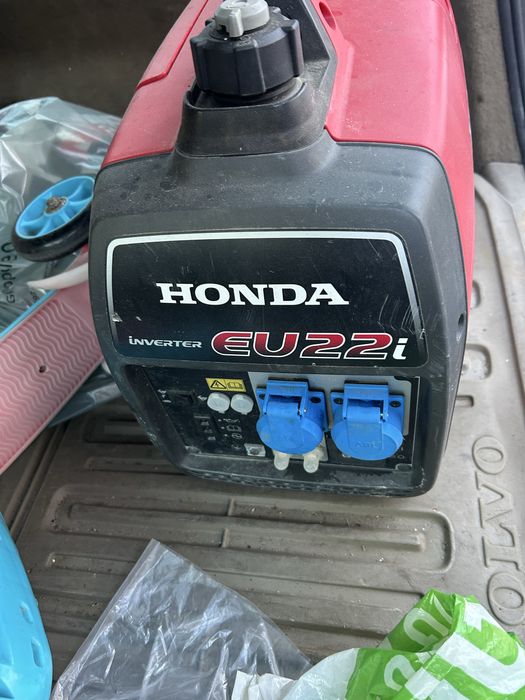 Generator honda eu 22i!!