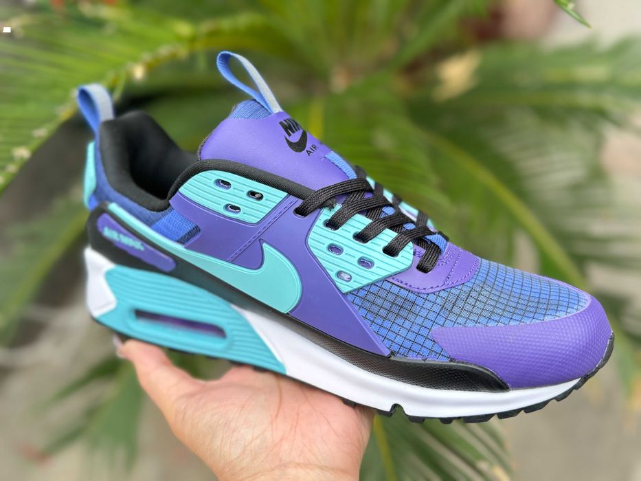 Noul model NIKE Air Max 90 Drift - pret NOU 399 lei , redus de la 550!