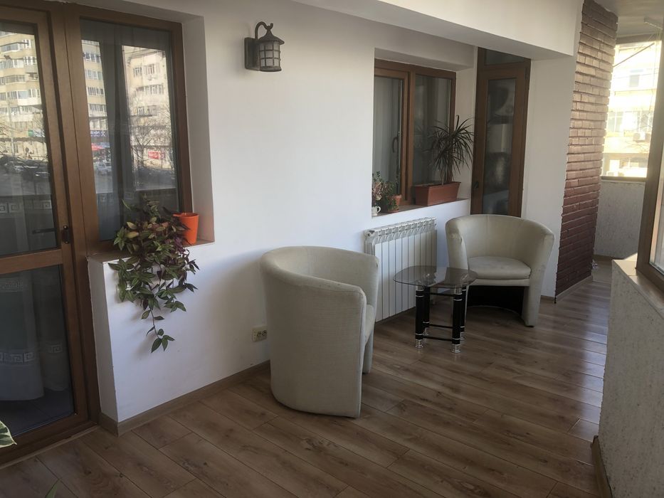 Inchiriez apartament cu 3 camere in pacurari