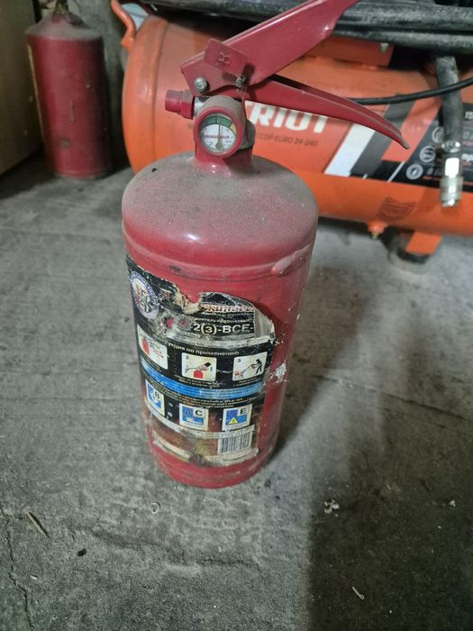 Продам огнетушитель