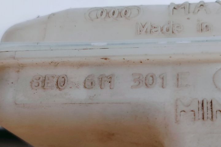 Vas lichid frana  8E0611301E Audi A4 B6