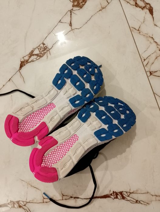 Adidas Under armour 36