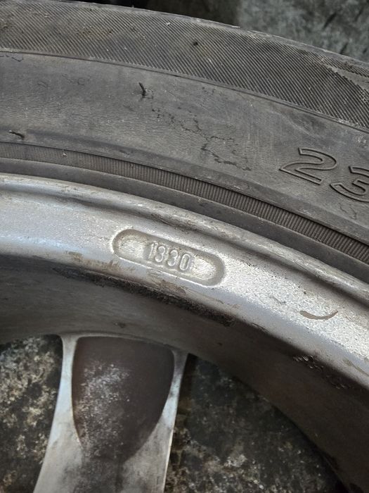 Джанти с гуми  235/45/18 94V