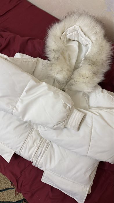 Белая женская куртка