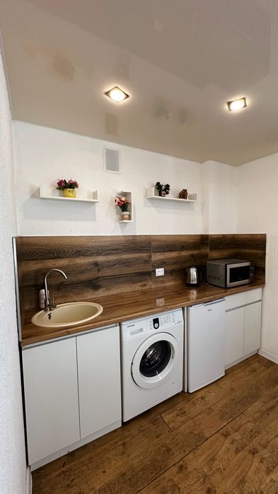 Посуточно  студия для двоих (Манакбай,Барыс ,)