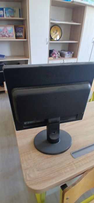 Kompyuter ekran sotiladi