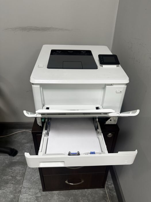 HP Color LaserJet Pro M454dw