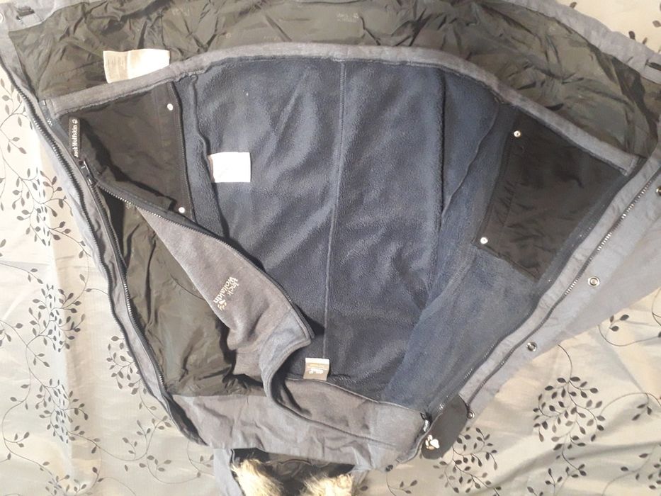 Moncler , Nike, Bergans, дамски пухени якета и Jack Wolfskin