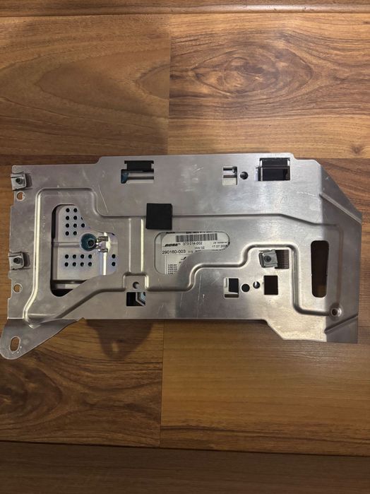 Огледала и усилвател Ауди А8