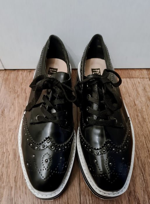 Лоферы женские новые