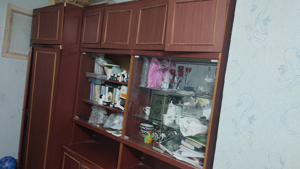 Stenka,mebel sotiladi..