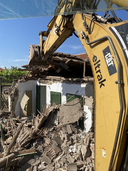 Услуги с комбиниран багер за Пловдив и региона!