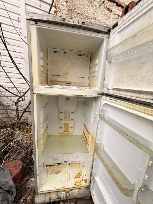 Продам холодильник