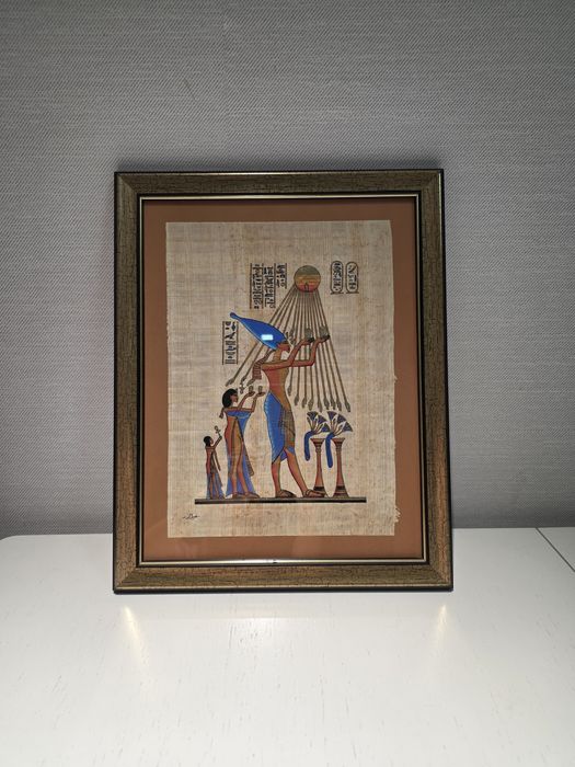 Картина на папирусе в Египетском стиле в рамке