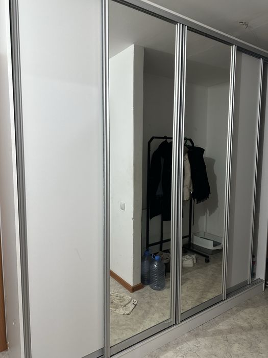 Продам морозильник и шкаф-купе