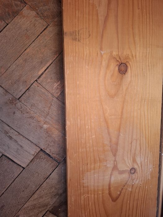 Дървени дъски 3 метра дълги 20 см широки и 2см дебелим. Широки  и