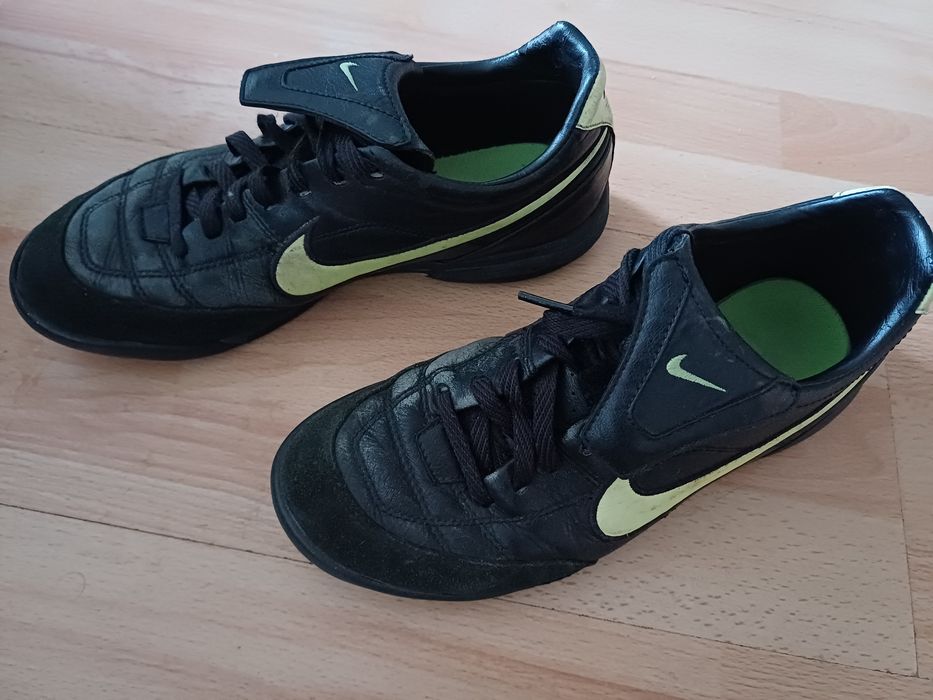 Футболни обувки Nike, 42 номер