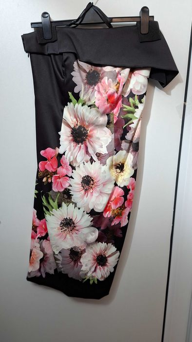 Ликвидация-By Very елегантна миди рокля с флорален принт паднало рамо