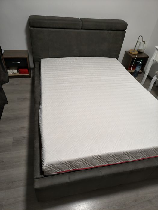 Pat dormitor maro 140x200 cu somiera și saltea