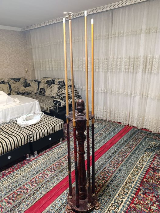 Продается отличном состоянии бильярдный стол.