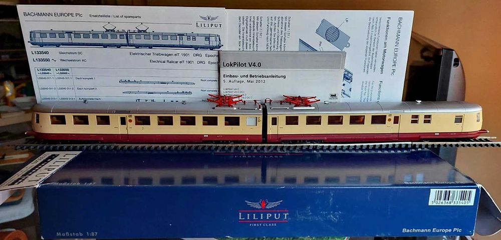 Automotor trenulet  Liliput cu priza decodor.