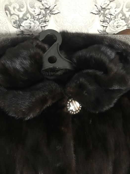 Продам норковую шубу