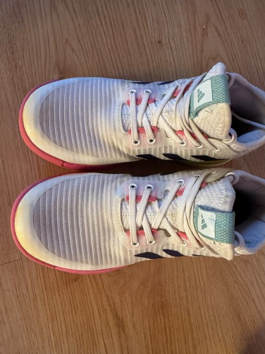 Продаю кроссовки adidas crazy flight